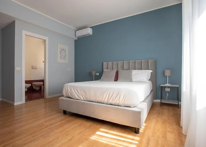 Couette-café Alma 4*